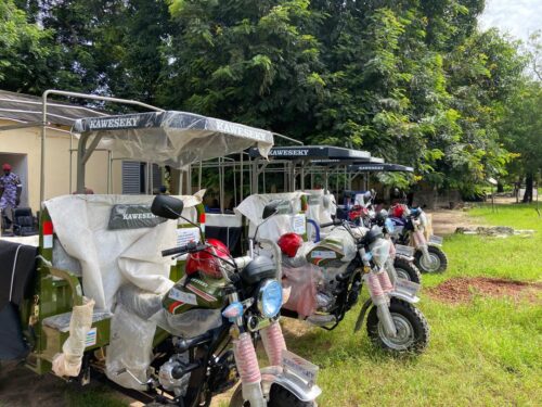 Lire la suite à propos de l’article Remise de matériel aux acteurs des filières Madd et Mangue de l’arrondissement de Nyassia dans le cadre du projet « Promotion de l’autonomisation socioéconomique des femmes rurales de Nyassia et Enampore dans la gestion durable des ressources agroforestières » porté par le consortium ETDS et USOFORAL.